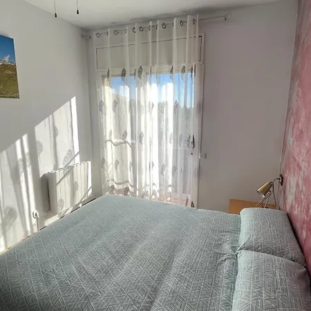 Apartament Babu Bcn - Welcoming, Peaceful, 20 Min Airport Drive, Easy Street Parking, 70m2 Santa Coloma De Cervello