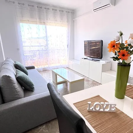 Babu Bcn - Welcoming, Peaceful, 20 Min Airport Drive, Easy Street Parking, 70m2 Santa Coloma De Cervello