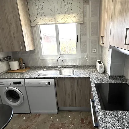 Babu Bcn - Welcoming, Peaceful, 20 Min Airport Drive, Easy Street Parking, 70m2 Апартаменты *