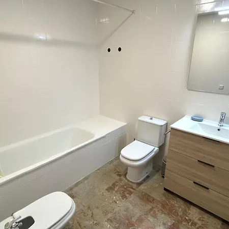 Апартаменты Babu Bcn - Welcoming, Peaceful, 20 Min Airport Drive, Easy Street Parking, 70m2 *