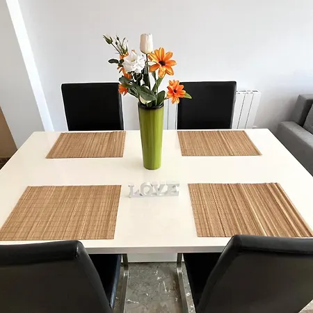 Babu Bcn - Welcoming, Peaceful, 20 Min Airport Drive, Easy Street Parking, 70m2 Апартаменты Santa Coloma De Cervello